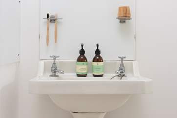 There is a step up into the bathroom, so please take care.