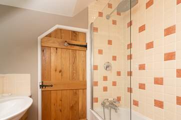 There is a fabulous rainfall shower head.