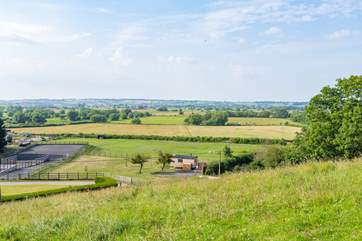 Settled in unspoilt nature and on the edge of the owner's farm.