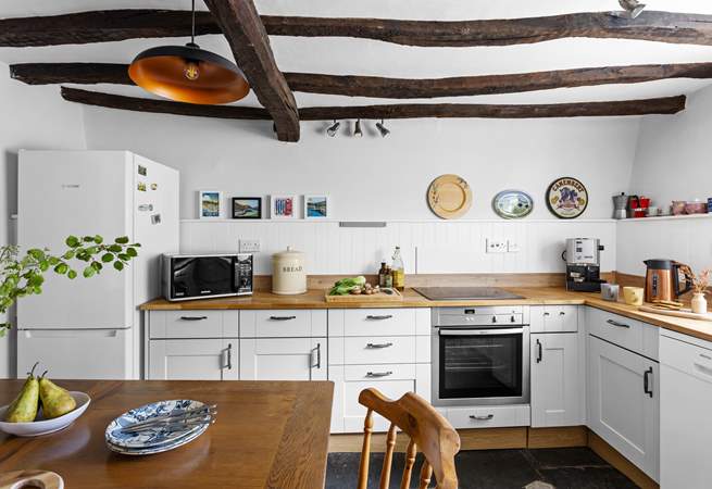 The delightful cottage kitchen-area.