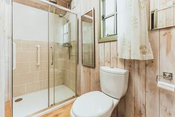The spacious shower.