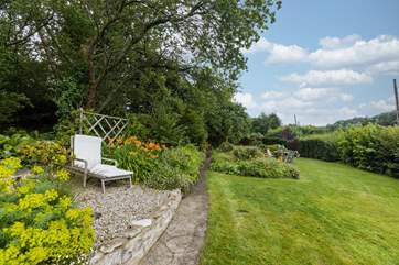 Little pockets of heaven can be found throughout these superb gardens.