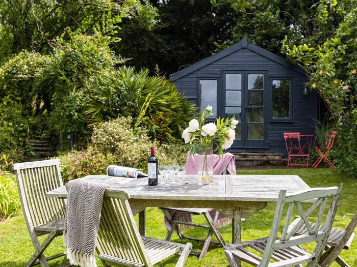 Marlborough Cottage, Sleeps 7 in Lyme Regis