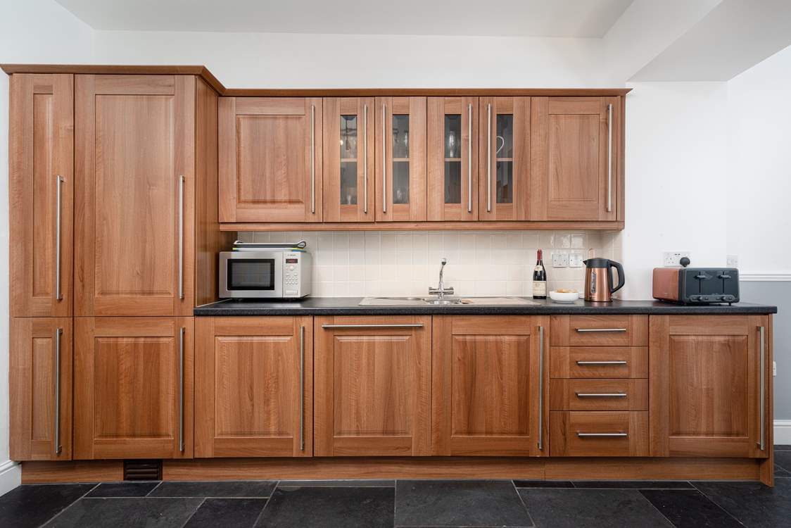 The well-equipped kitchen is perfect for cooking up your favourite holiday meal.