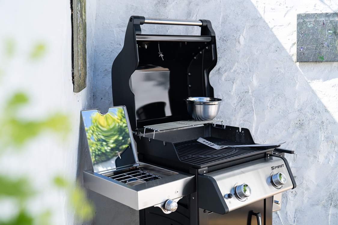 Light up the barbecue, get the sausages on, and enjoy some al fresco dining.
