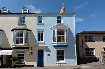 Sea Blue House looks forward to welcoming you on holiday in Tenby.