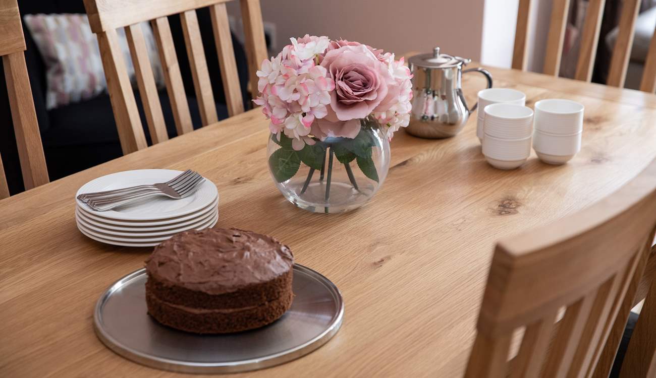 Afternoon tea is served.