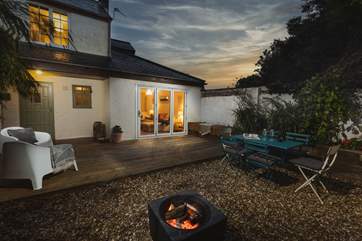 Spend summers evenings enjoying this lovely outside space.