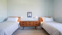 The cosy twin bedroom.
