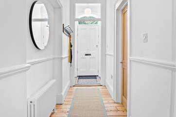The hallway entering Hoe Park House waiting to welcome you on holiday.