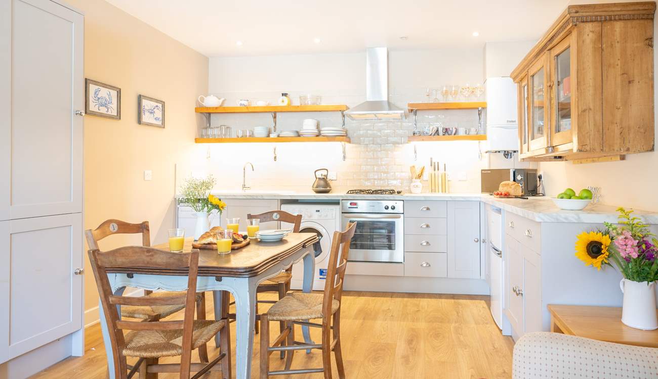 Gather everyone around the dining table to chat about the day ahead. 