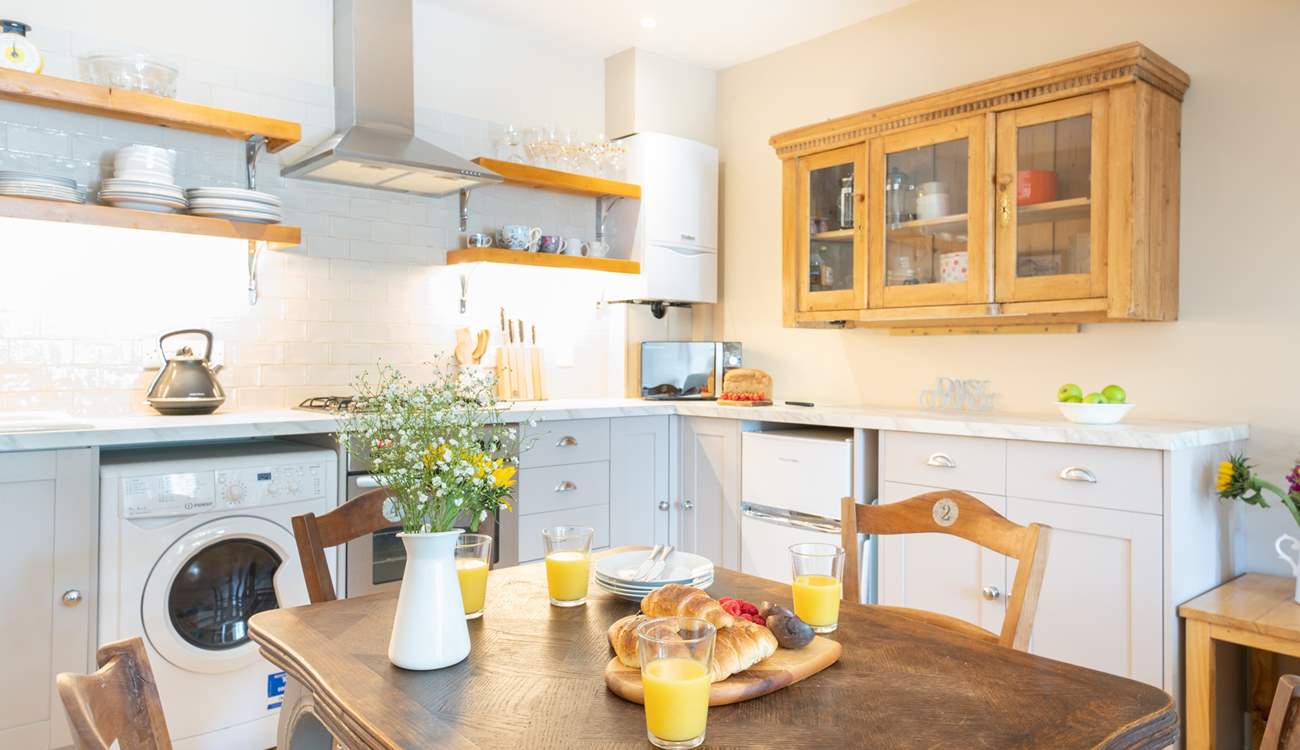 The well-equipped kitchen.