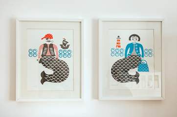 Fun pictures in Bedroom 3.