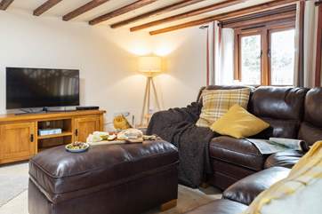 Evenings filled with laughter and good food in a wonderful holiday home.