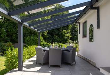 Anyone for some al fresco dining?