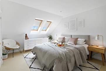 Gorgeous bedroom 2 has luxury bedding and the flexibility of either a super-king double or twin beds.