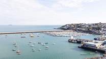 This elegant house boasts superior harbour and sea views from almost every room in the house.