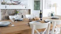 Feasting like kings at this spacious dining-table whilst planning tomorrow's adventures. Perfect!
