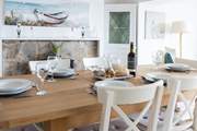 Feasting like kings at this spacious dining-table whilst planning tomorrow's adventures. Perfect!