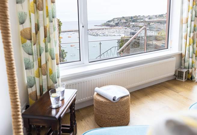 Watching the world sail by, whatever the time of year, is a real pleasure from this fabulous cosy vantage point.