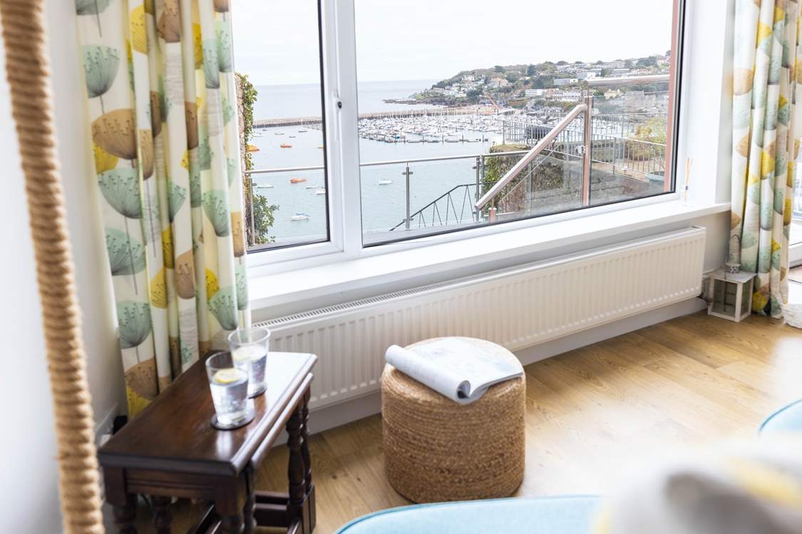 Watching the world sail by, whatever the time of year, is a real pleasure from this fabulous cosy vantage point.
