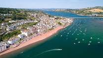 The stunning coastal town of Shaldon is also only a short drive away. Another superb day out for all, as Shaldon is home to a sandy beach, numerous eateries, botanical gardens and even a small zoo.