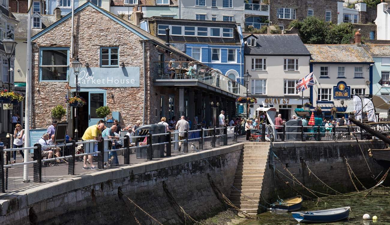 The welcoming harbourside. 