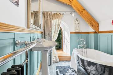 Soak away the day in this dreamy bath.