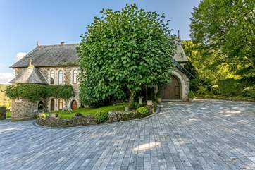 Welcome to the fairy tale that is Thimble Hall.