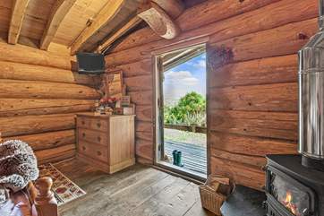 Beautifully constructed, enjoy a stay at Thimble Lodge throughout the changing seasons.