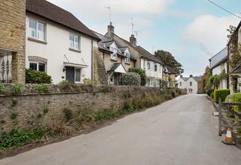 Bay Tree Cottage lies in the heart of the lovely Dorset village of Netherbury.