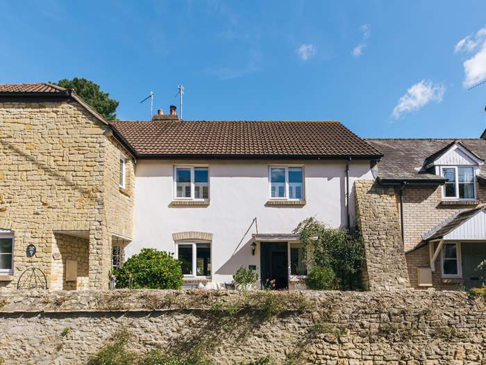 Bay Tree Cottage, Sleeps 6 in Bridport