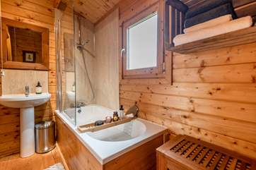 Relax after a busy day with either a soak in the bath or a refreshing shower. Please note the candle is for a decorative purpose and not to be lit by guests.