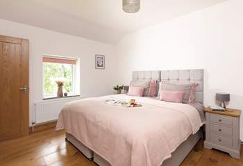 Dynnargh Barn has two beautifully furnished bedrooms.