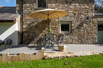 Make the most of the Cornish sunshine with meals on the terrace.