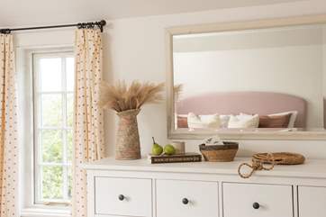 The drawers in the bedroom make for plenty of storage for your holiday belongings.