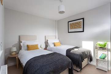 The delightful twin room has twin two-foot six-inch beds which can also be set up as a king-size bed.