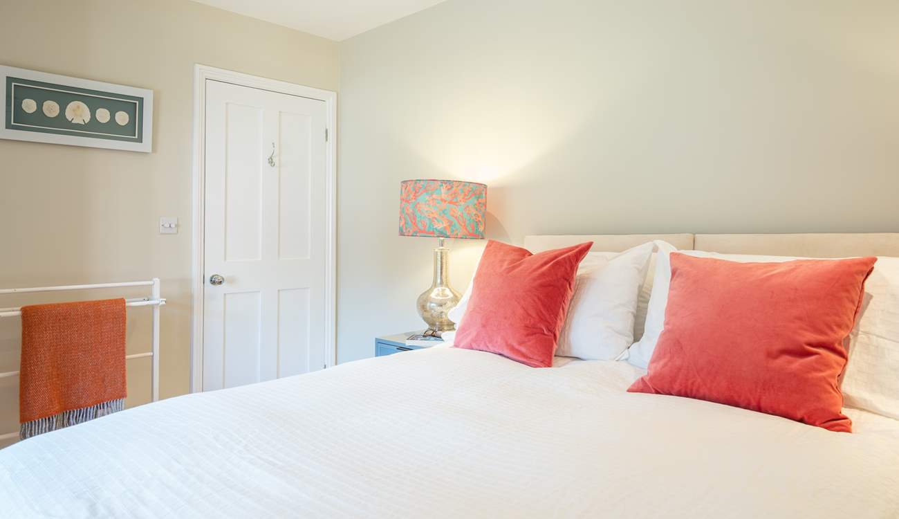 ...to be made up as either a double or twin beds. 