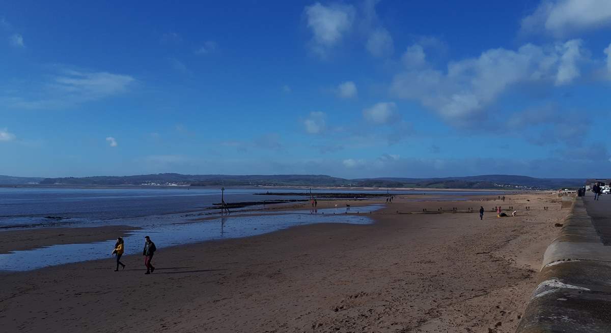 The sandy beach at Exmouth, looking towards Dawlish Warren.