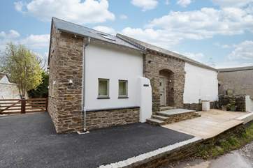 This fabulous house is superb in every way. You are guaranteed a truly magical time in Eliotts Barn.