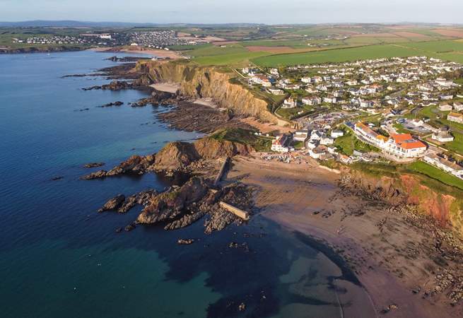 The stunning sandy beach of Hope Cove is right on your doorstep, along with this magnificent stretch of south Devon coastline.