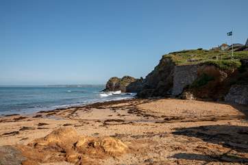 A closer shot of the beautiful Hope Cove beach.