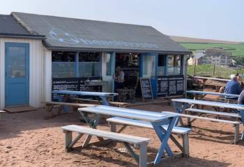 The Beachhouse is a great spot to grab something tasty to eat, especially as the little ones can continue to play on the glorious South Milton Sands whilst you enjoy lunch in peace.