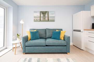 Open up the double doors onto the private courtyard and enjoy the fresh Island air.