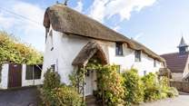 Pooks Hill Cottage is a picture-perfect thatched cottage.
