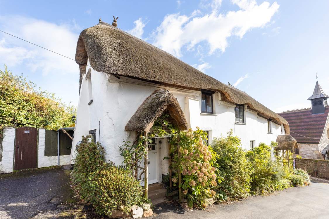 Pooks Hill Cottage is a picture-perfect thatched cottage.