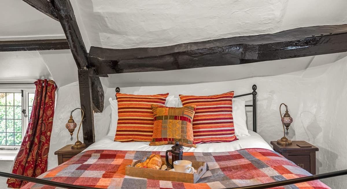 The beautiful beams hold an abundance of charm, ensuring this beautiful cottage retains its history and uniqueness.