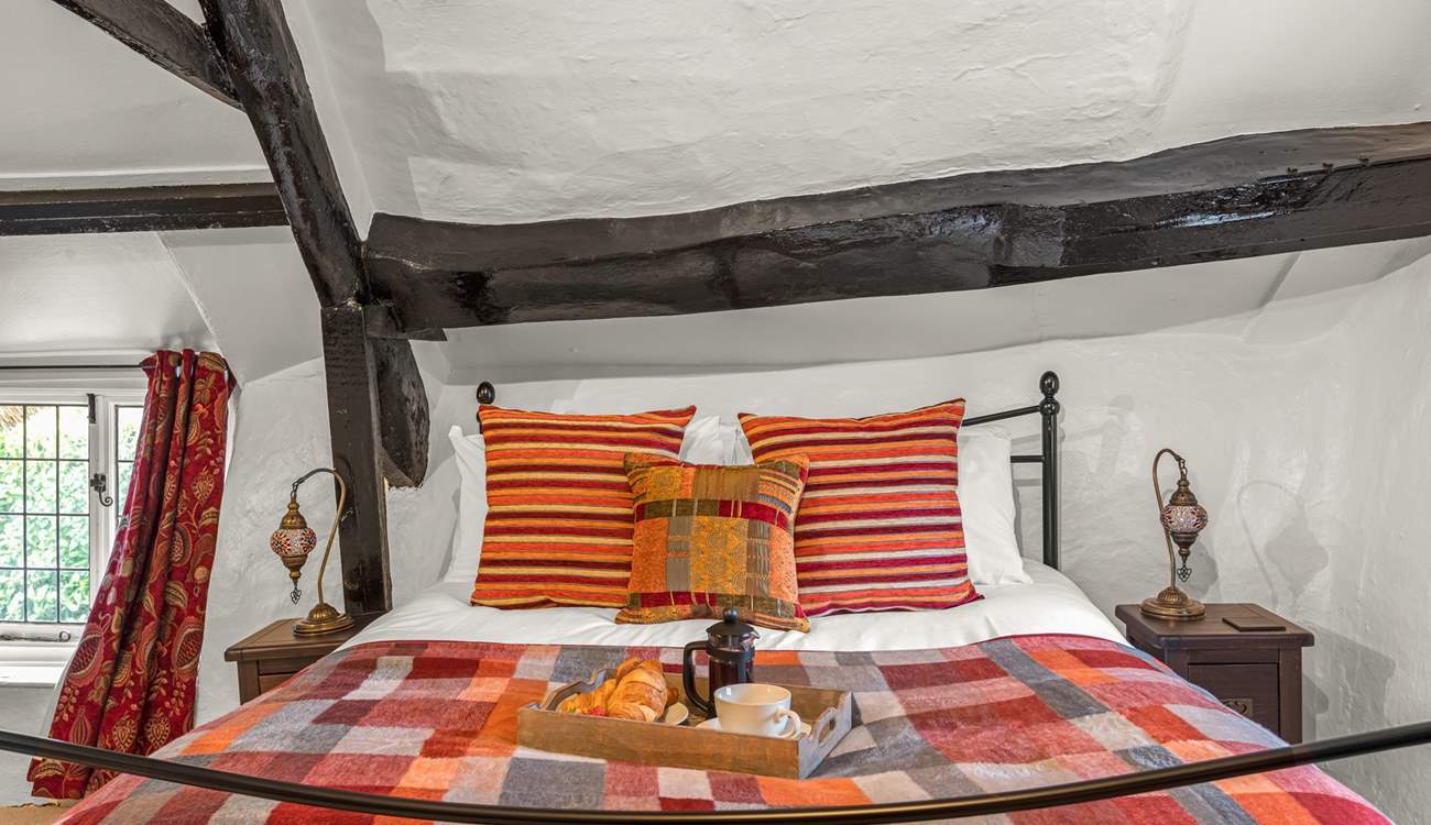 The beautiful beams hold an abundance of charm, ensuring this beautiful cottage retains its history and uniqueness.