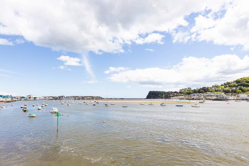 Looking back at Shaldon over the estuary from Teignmouth.