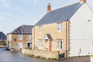 Crosskeys Cottage is pictured on the right of this photograph.